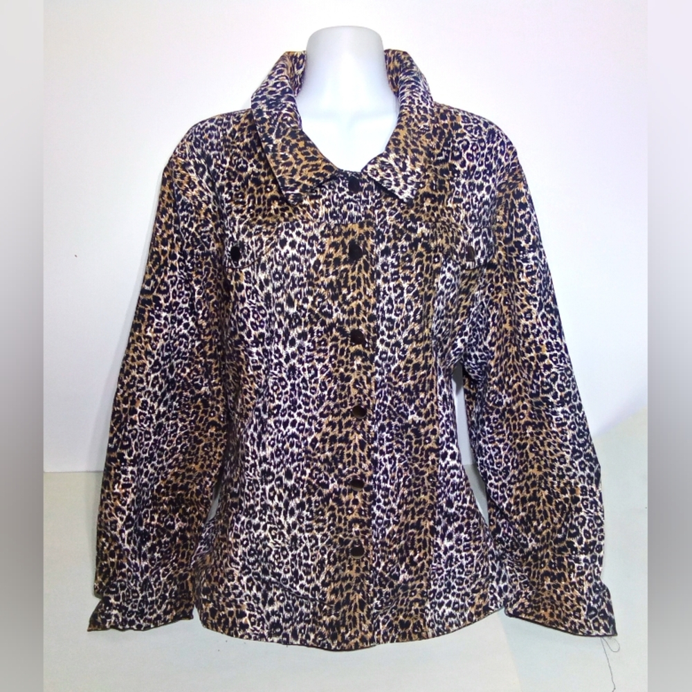 WOMEN' XL DENIM & CO LEOPARD BUTTON UP JACKET